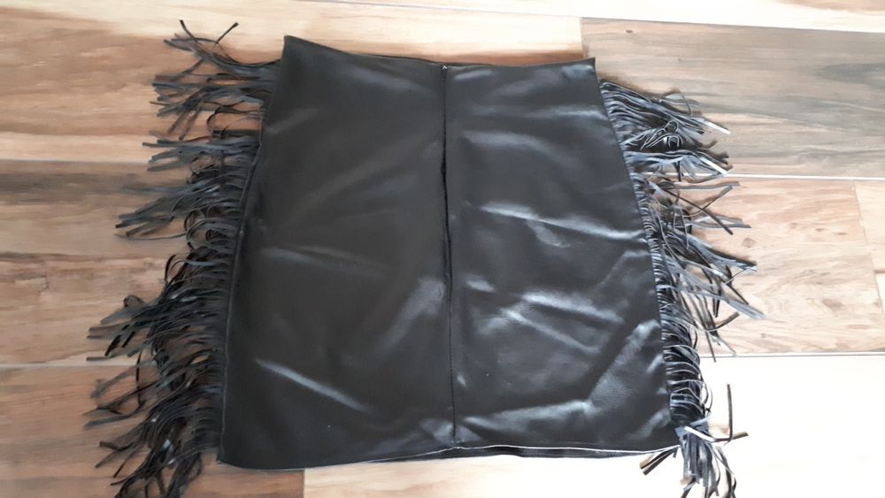 Spódnica mini z ekoskóry