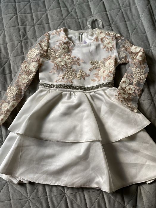 Нарядное платье для девочки