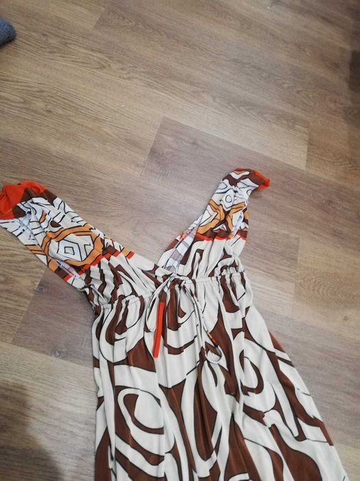 Vestido colorido para o verao em perfeito estado. veste S