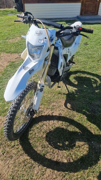 Мотоцикл Hornet Dakar pro  у відмінному стані