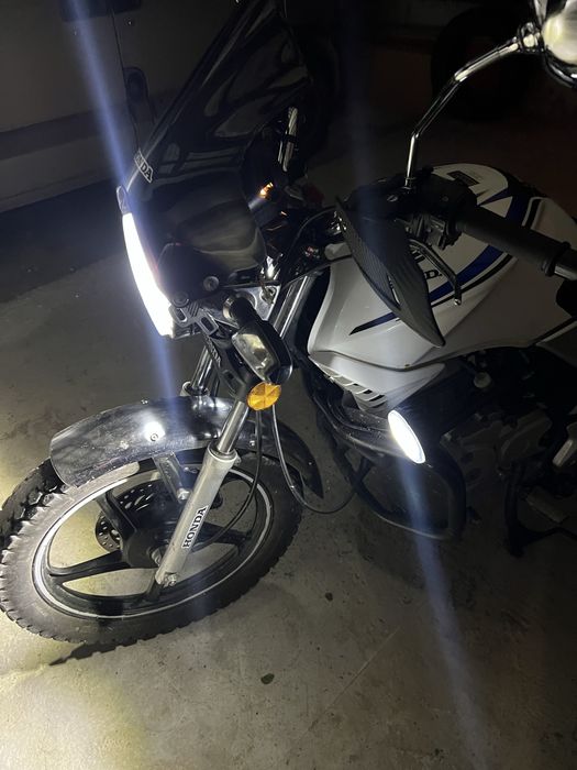 Продам .обмін.Хонда сб 125 Е