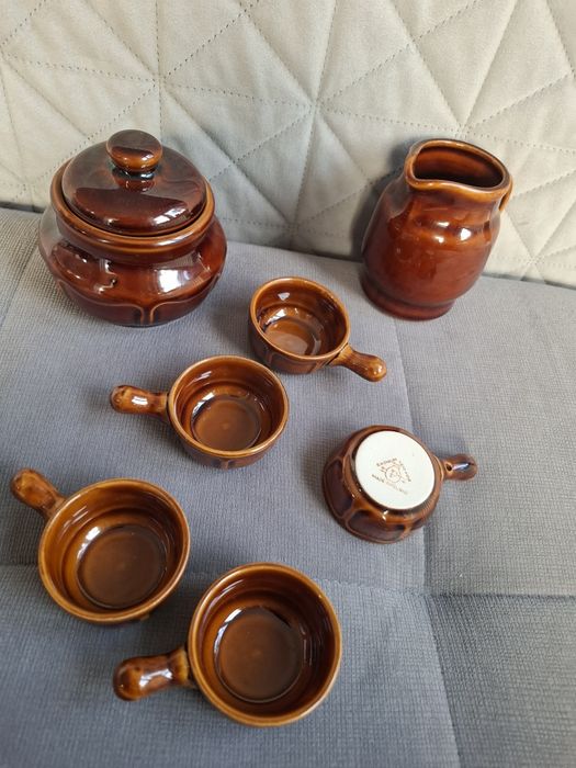 Zestaw porcelany Zakładach Porcelitu Stołowego „Pruszków”. 7 szt