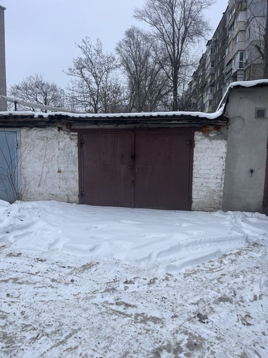 Продам каритальный гараж.