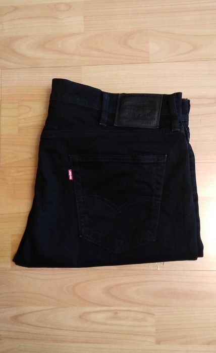 Класичні, прямі джинси Levi's. Оригінал