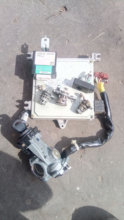 Zestaw startowy honda s2000 komputer stacyjka zamki sterownik silnika