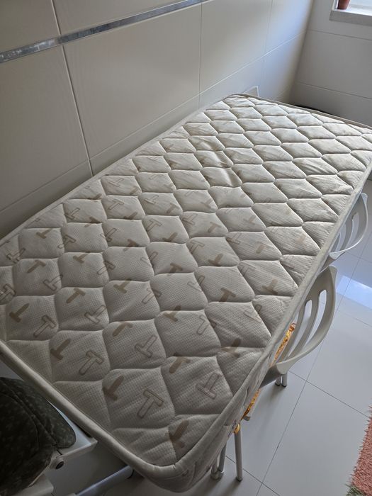 Colchão viscoelástico para berço, marca Trama