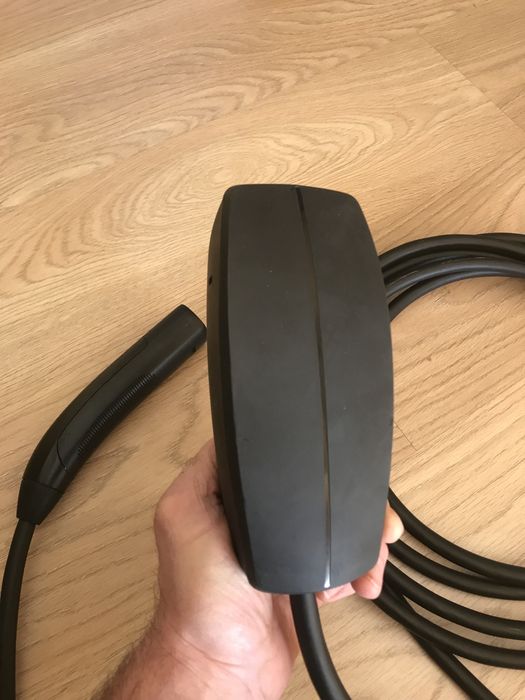 Зарядне tesla gen 3 mobile connector