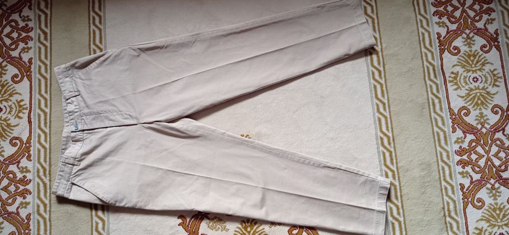 Spodnie męskie  chinosy firmy Calvin Klein rozm (34-34) - 80 zł