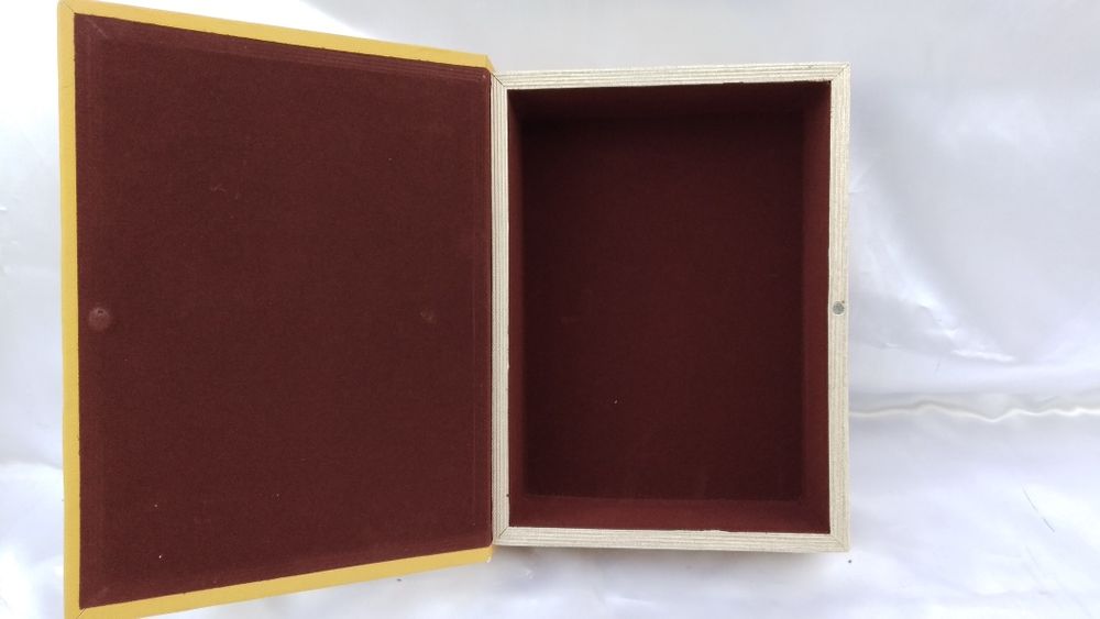 Подарочная Книга - шкатулка 20 х 27 см.