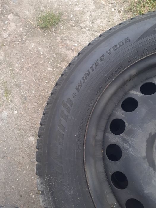 opony wielosezonowe 16/215/60 zima Yokohama 99H