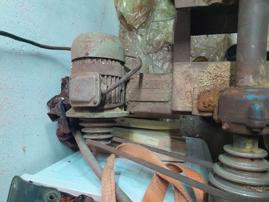 Продам саморобний  токарний станок в робочому стані