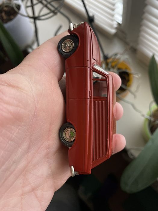 Модель москвич 1:43 ссср