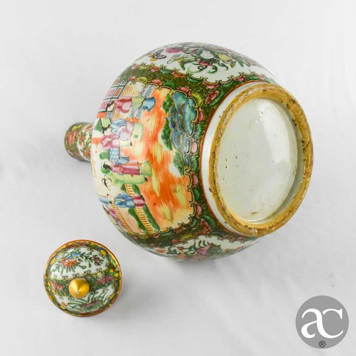 Garrafa bojuda com tampa, decoração Mandarim, reinado Guangxu