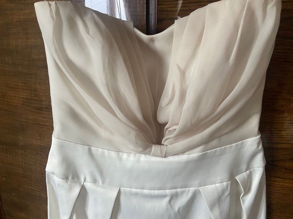 Сукня жіноча світла