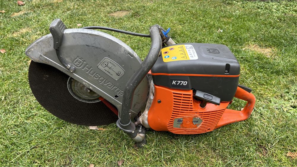 Pila spalinowa do ciecia betonu kostki Husqvarna K770 tarcza 350 mm