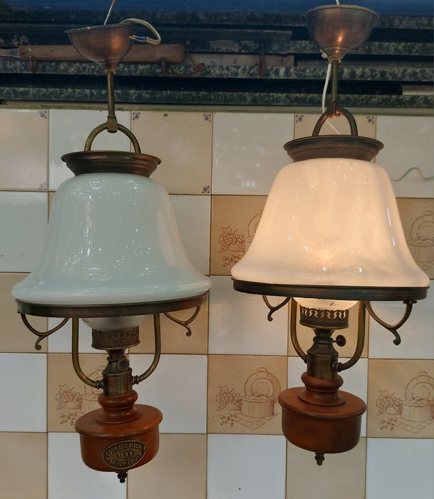 Dois Lustres de teto