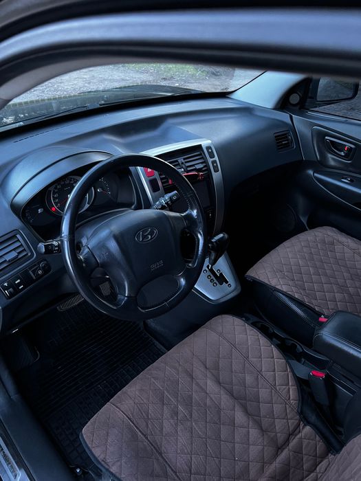 Автомобіль HYUNDAI