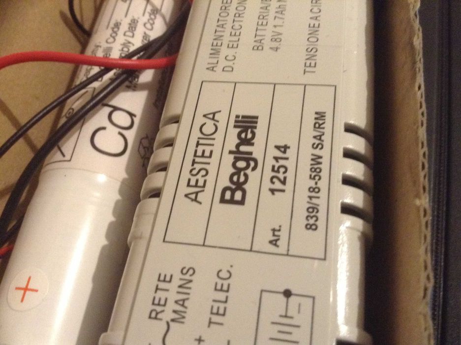 Kit novo da Beghelli 12514 para converter armaduras fluorescentes