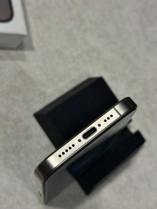 Apple iPhone 15 Pro 128 ГБ Natural Titanium