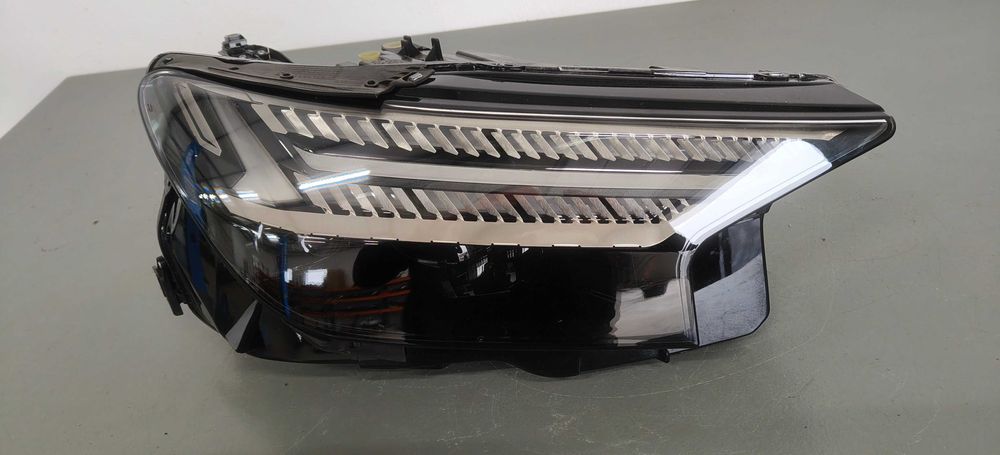 Lampa Przód Full Led Audi Q4 SQ4 Matrix 89A E-Tron Kompletna