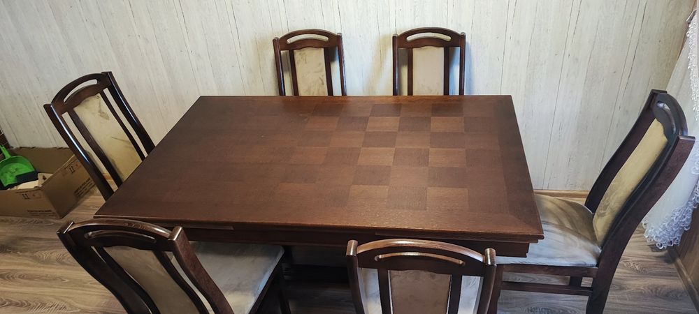 Stół dębowy po renowacji