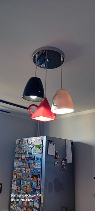 Sprzedam żyrandol kuchenny.