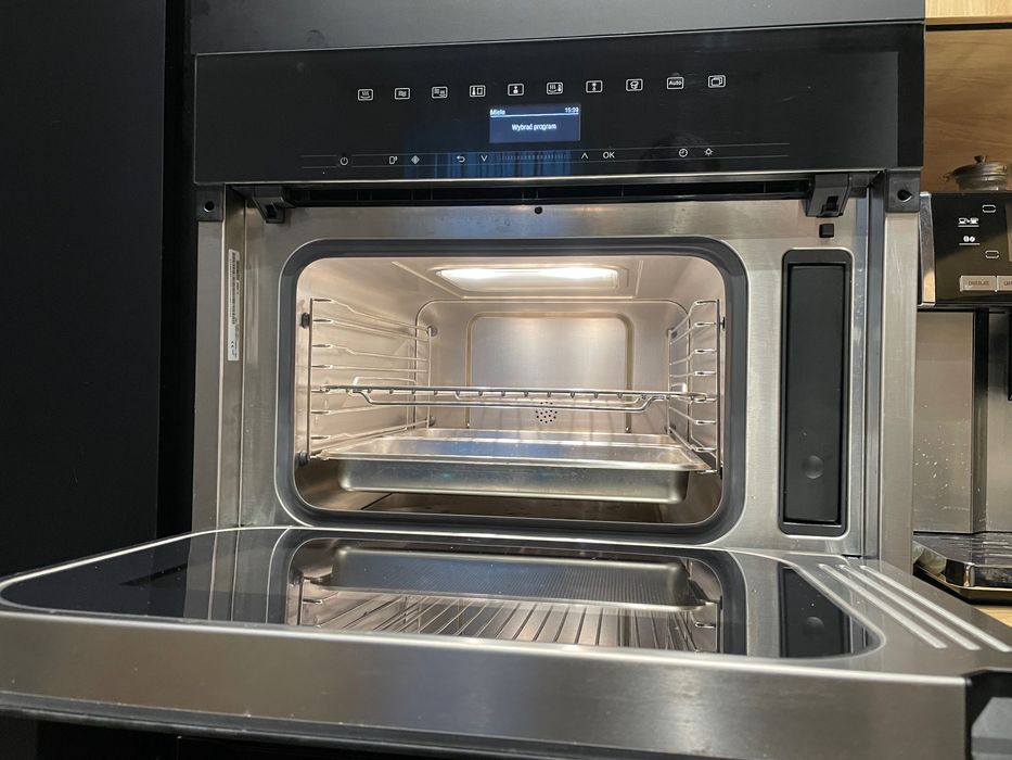 Mikrofalą +Urządzenie do gotowania na parze Miele DGM 7440 Czarny