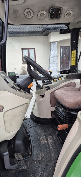 Traktorek John Deere 3720