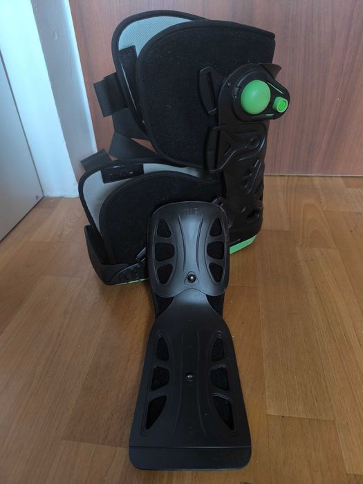 Sprzedam but ortopedyczny