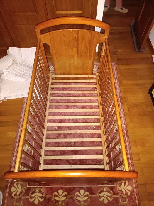 Berço Zippy 120X60cm com estrado e colchão incluídos