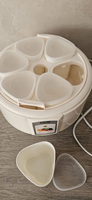 Йогурниця ( нова)