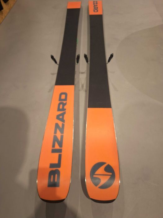 Skis Blizzard Rustler 9