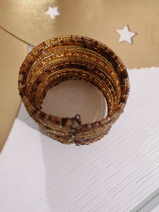 Pulseira com lantejoulas