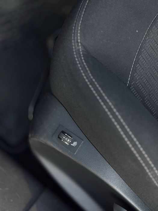 Peugeot 208 2019 VIN VF3CCYHYPKW121187 фото оголошення 15 з 19