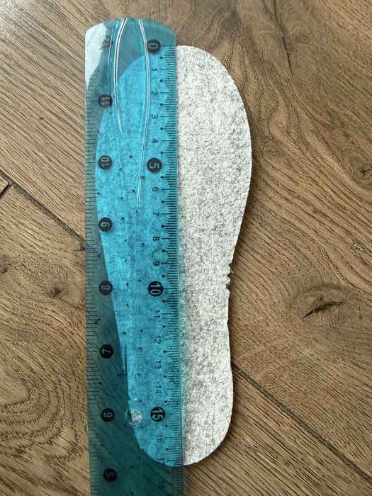 Детские лижи ROSSIGNOL 80 с креплениями, с палками и ботинками