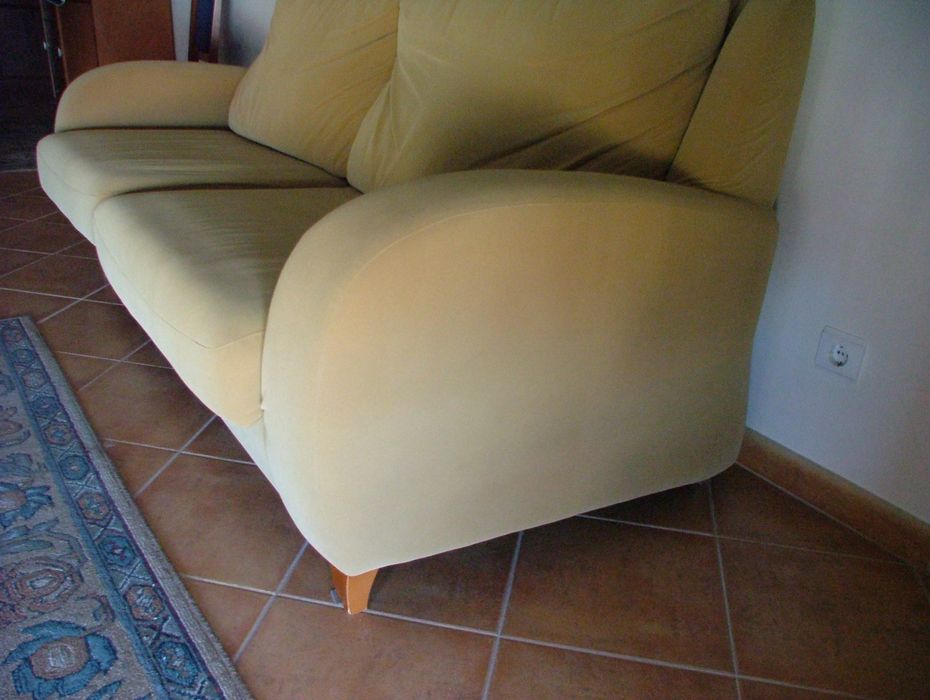 Sofá em pele de pêssego macio