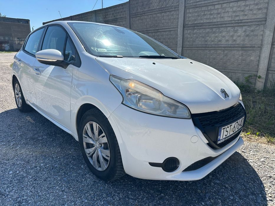 Peugeot 208