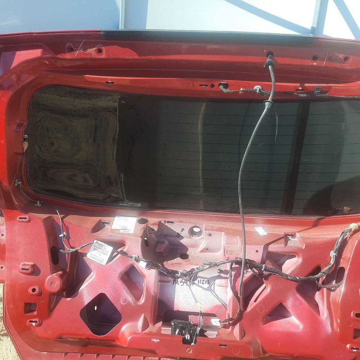 Продам ляду Додж Джорні з проводкою, замком та правою фарою.