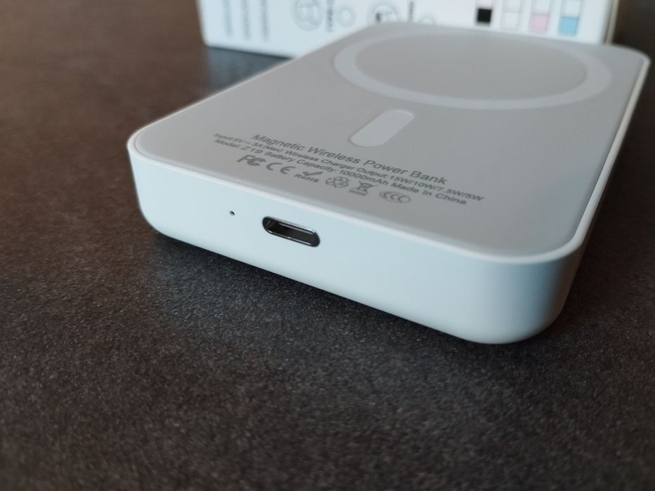 Powerbank nowy ładowanie indukcyjne zbliżeniowe ładowarka