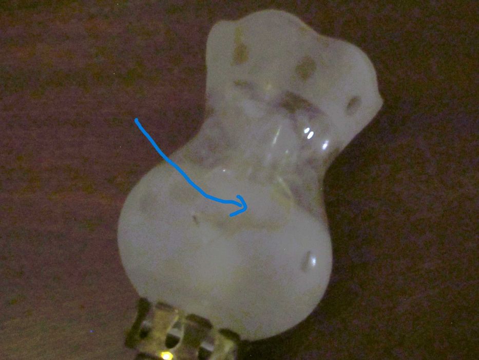 Candeeiro de cabeceira em loiça da E.L.P.A (Alcobaça)