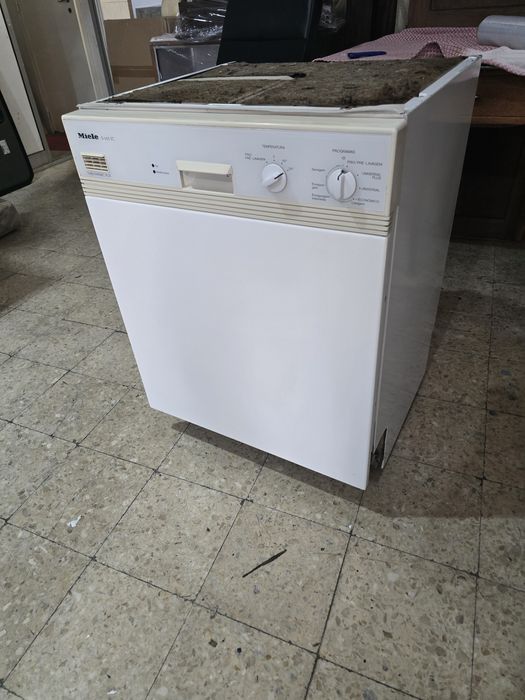 Máquina de lavar loiça Miele