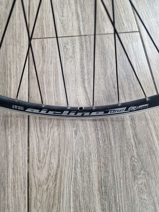Koło do roweru przednie 28 cali Shimano Power Modulator