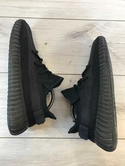 Buty Adidas Yeezy Boost 350 v2 Onyx rozm. 43,5