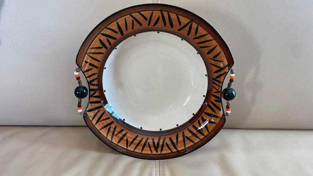 Peças de artesanato sul africano, pintadas à mão. A partir de