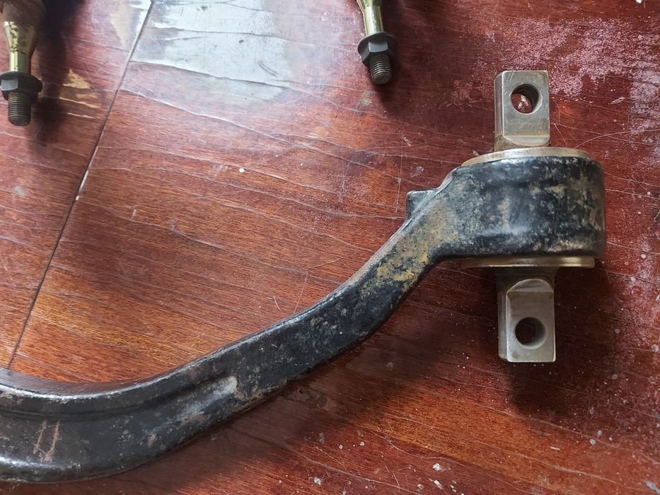 Ричаги підвіски MITSUBISHI