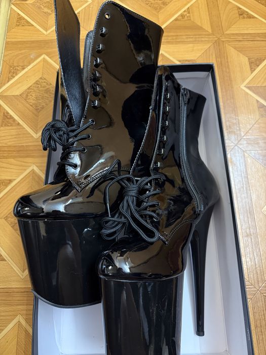 Нові Стріпи Pleaser Shoes Трійка 1020