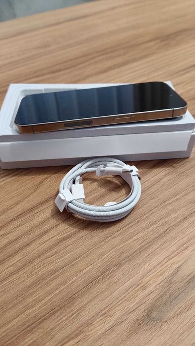 iPhone 15 pro (como novo)