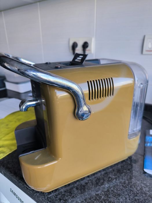 Máquina de Café Lavazza A Modo Mio Simpla