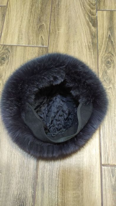 Шапка женская с воротником песец