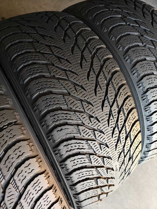 Шини зимові R18 235 55 Nokian Hakkapeliitta R3 SUV
